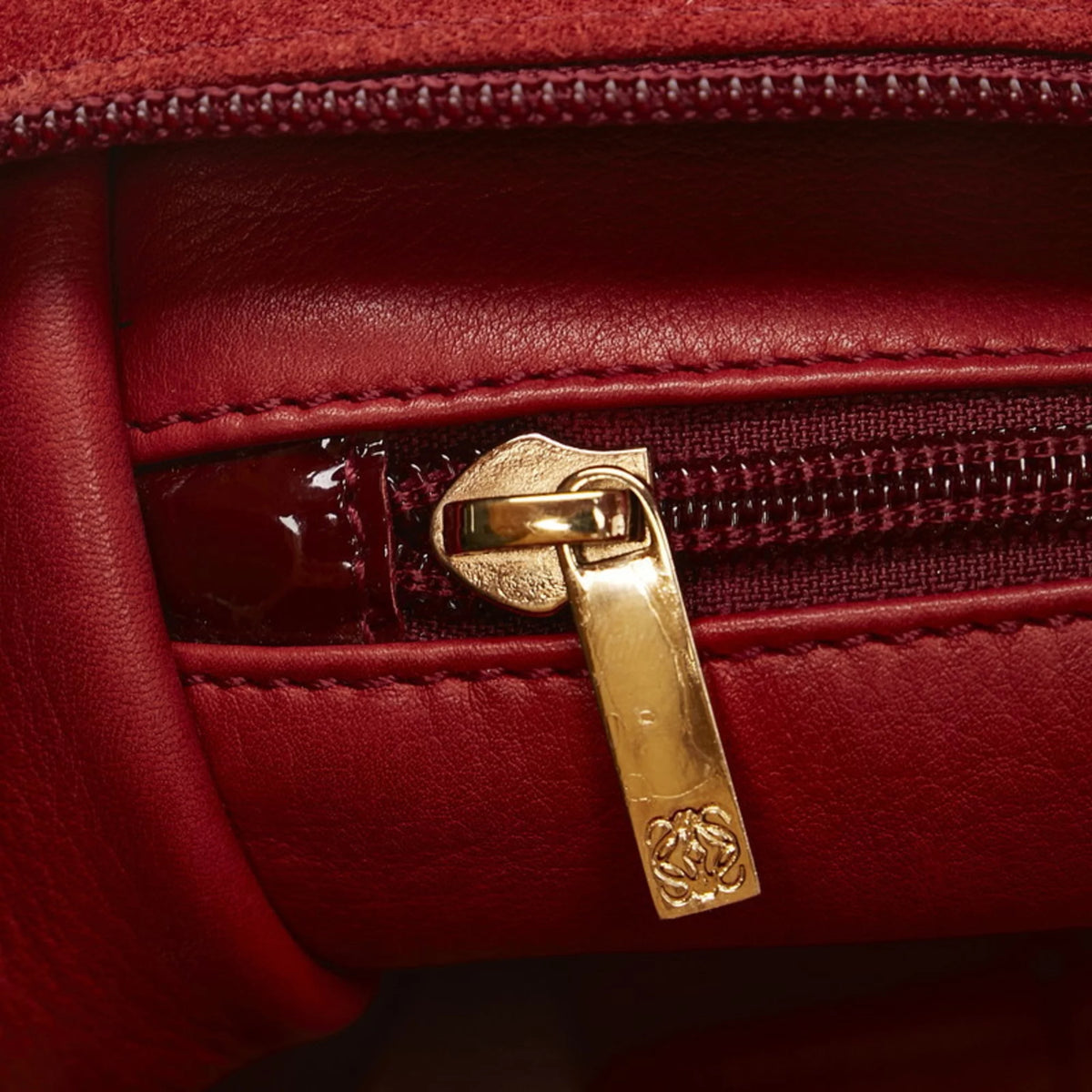 Red Suede Enamel Handbag I9926