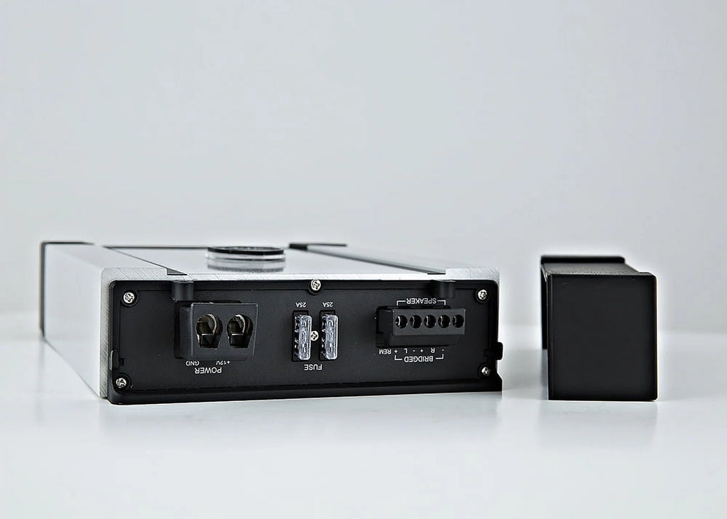 Marine Speaker Package with Amplifier and 6.5 Speakers N340280
