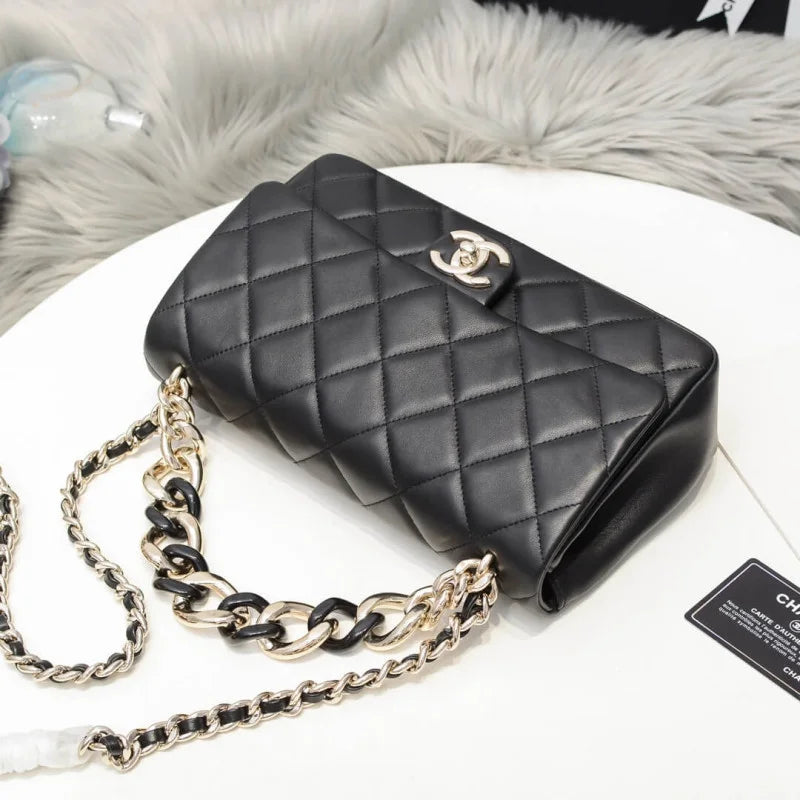 Flap Bag With Large Bi-Color Chain N731621