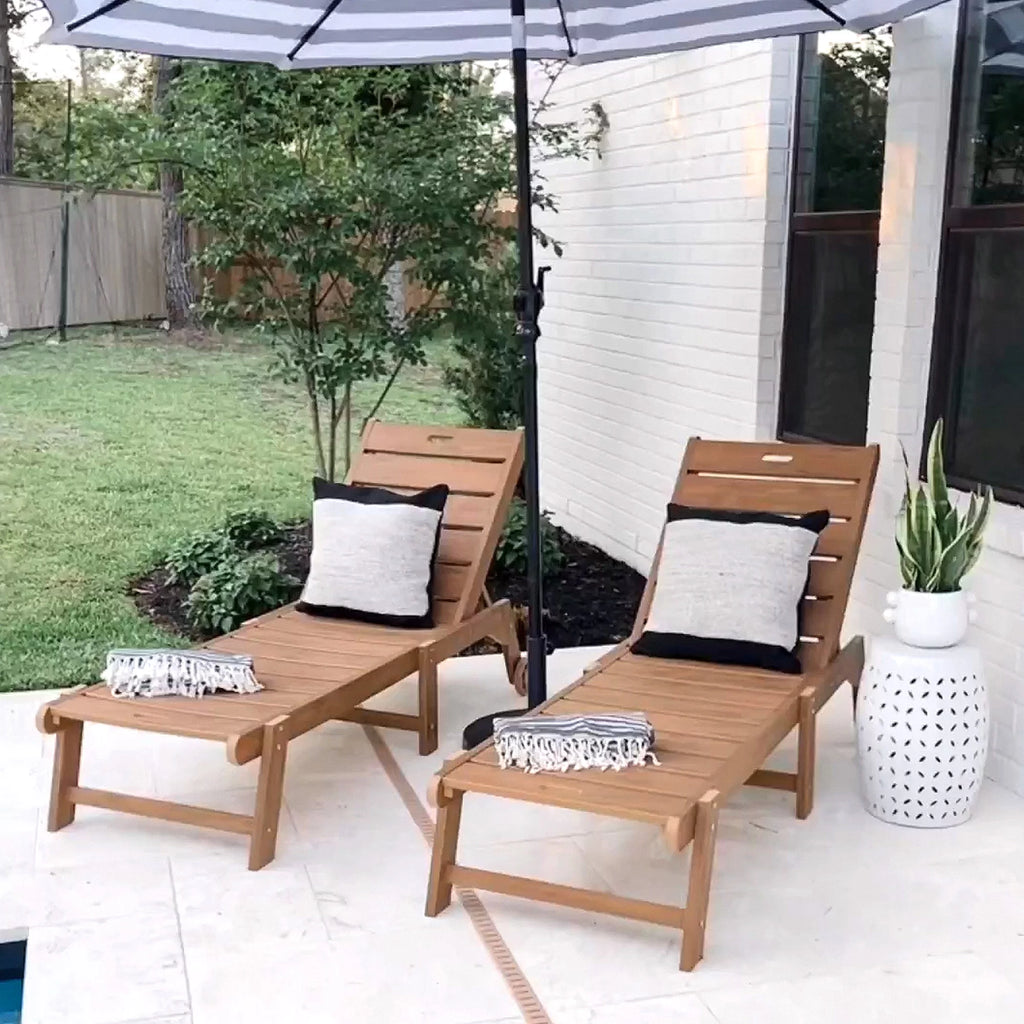 Brown Weather Resistant Poly Resin Chaise Lounge Chair with Wheel C122