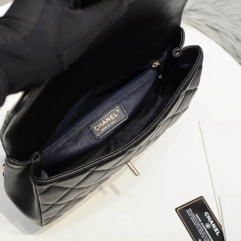 Flap Bag With Large Bi-Color Chain N731621