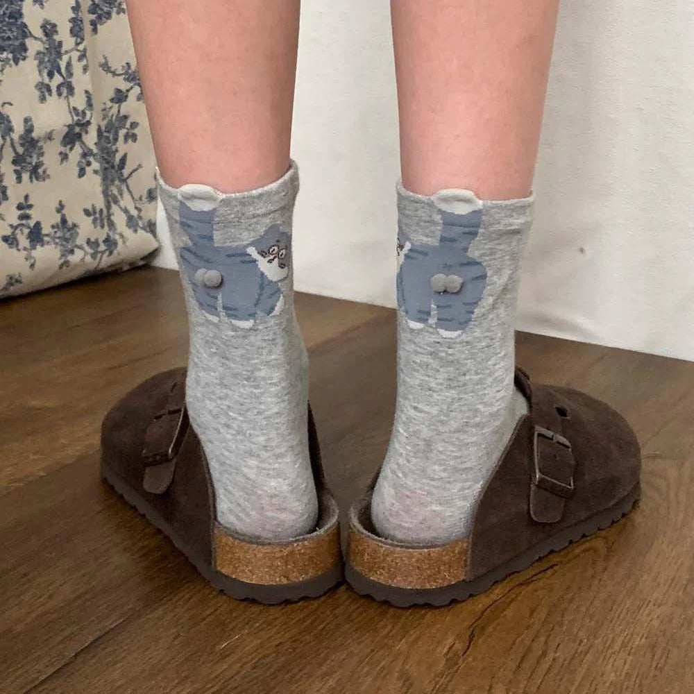 Cute Cat Cotton Socks with Pom Poms Q37170