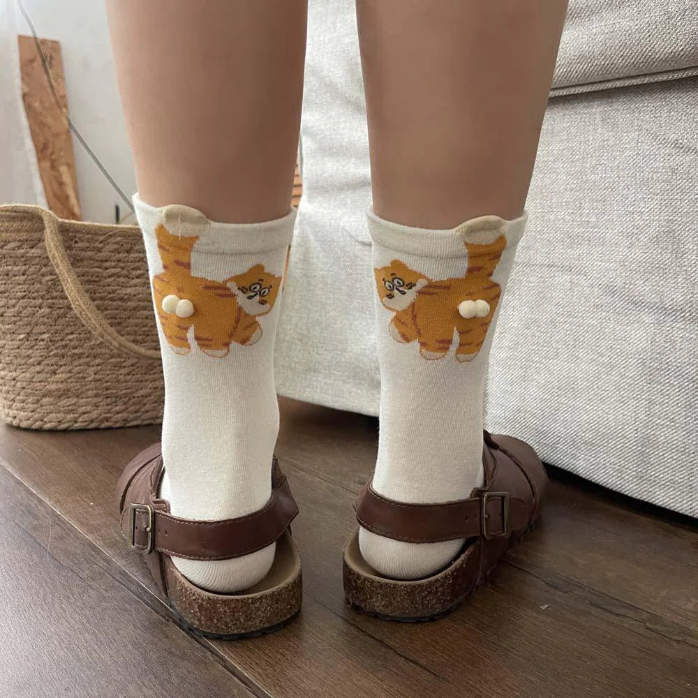 Cute Cat Cotton Socks with Pom Poms Q37170