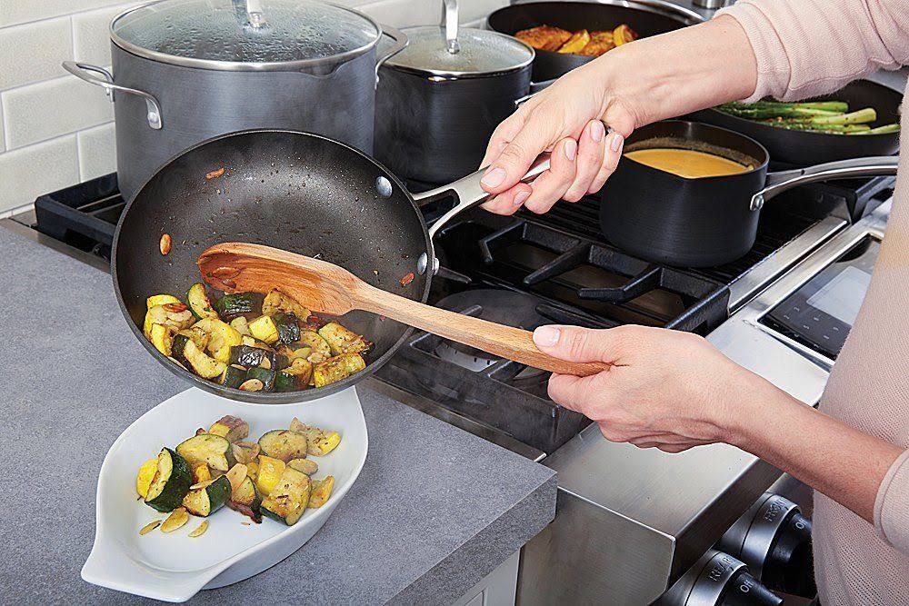 Nonstick 10-Inch Fry Pan with Cover J4100