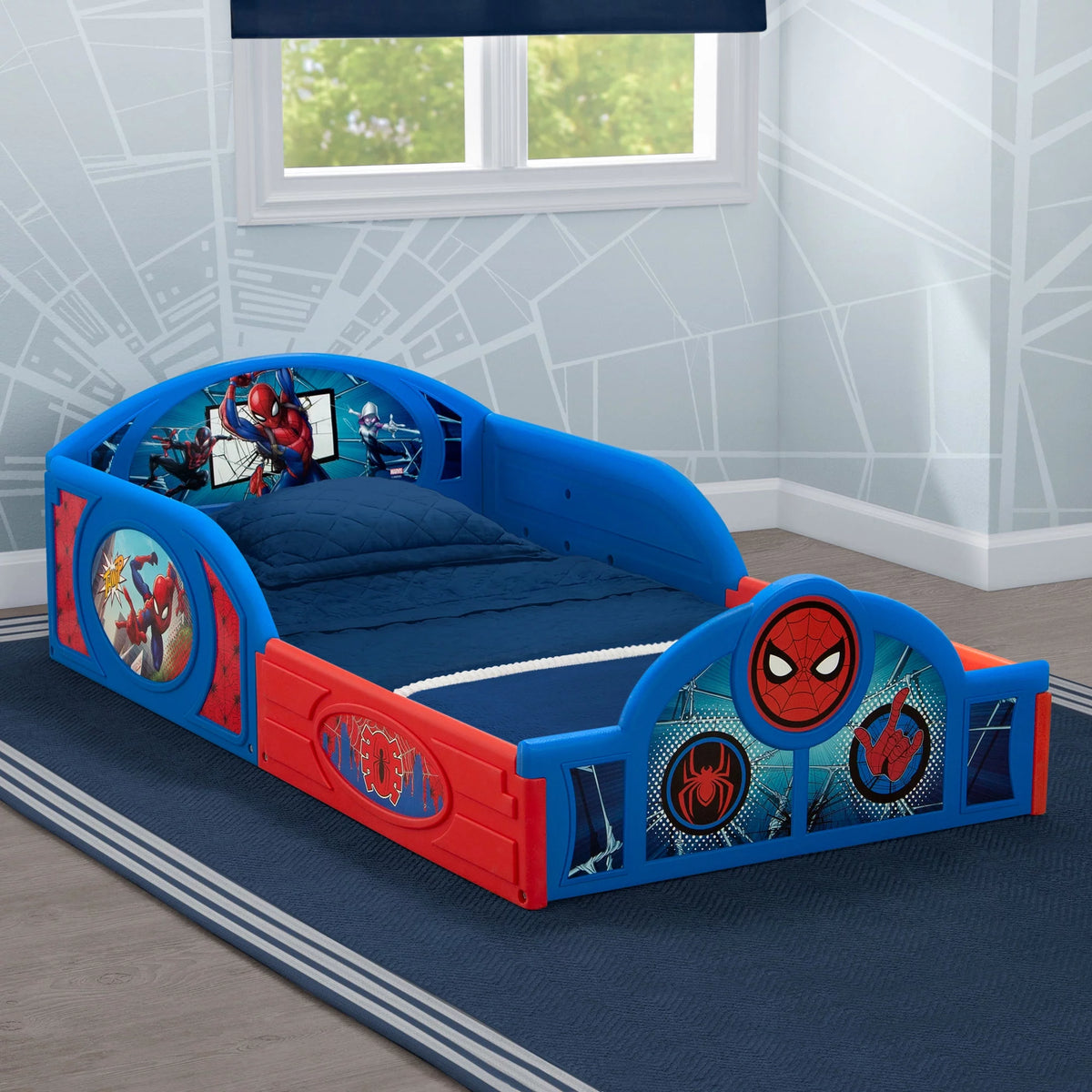 Toddler Bed with Built-In Guardrails S211