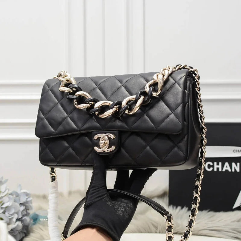 Flap Bag With Large Bi-Color Chain N731621