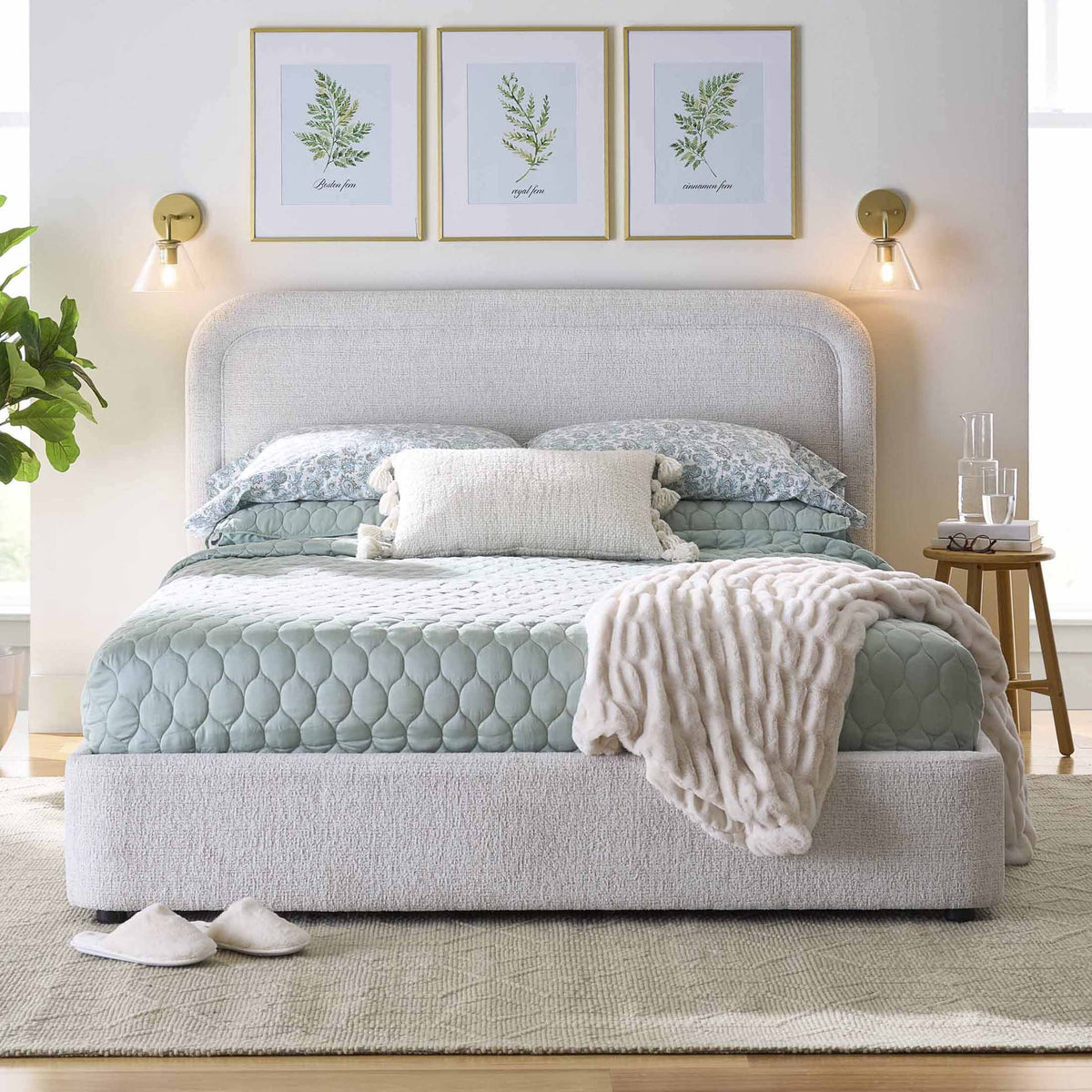 Queen Boucle Platform Bed I610141