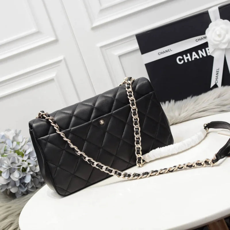 Flap Bag With Large Bi-Color Chain N731621