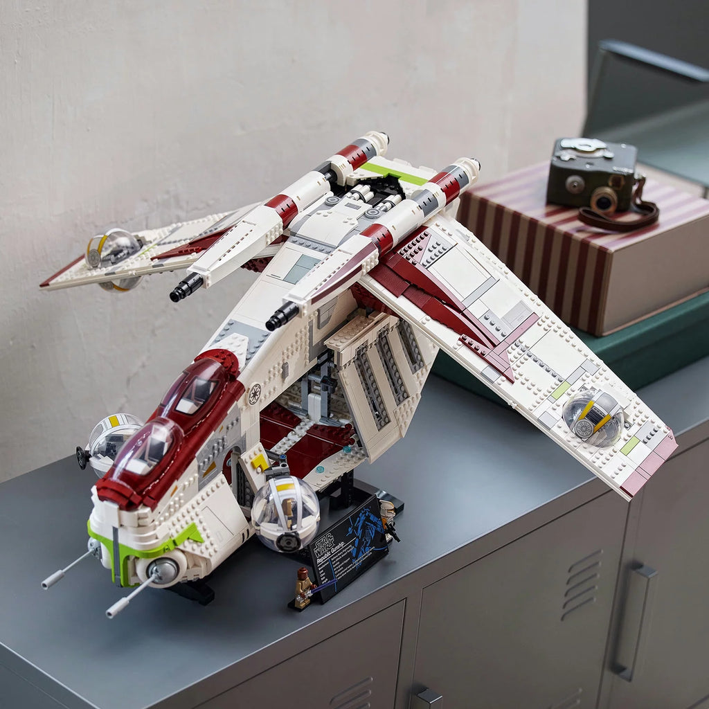 Star Wars Republic Gunship Display Model Kit M448550