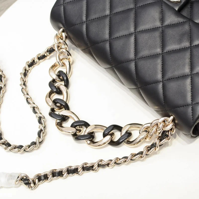 Flap Bag With Large Bi-Color Chain N731621
