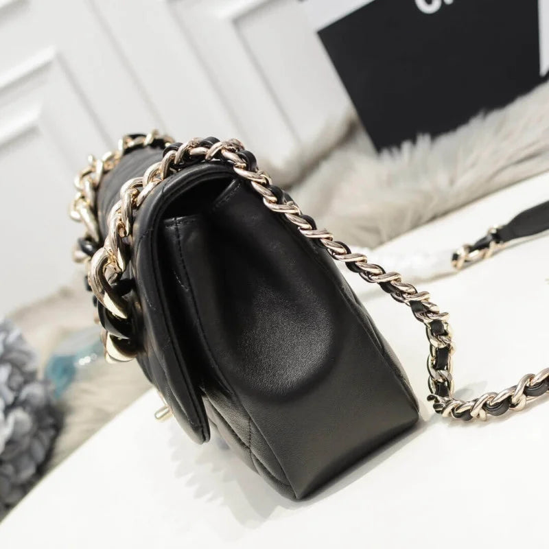 Flap Bag With Large Bi-Color Chain N731621