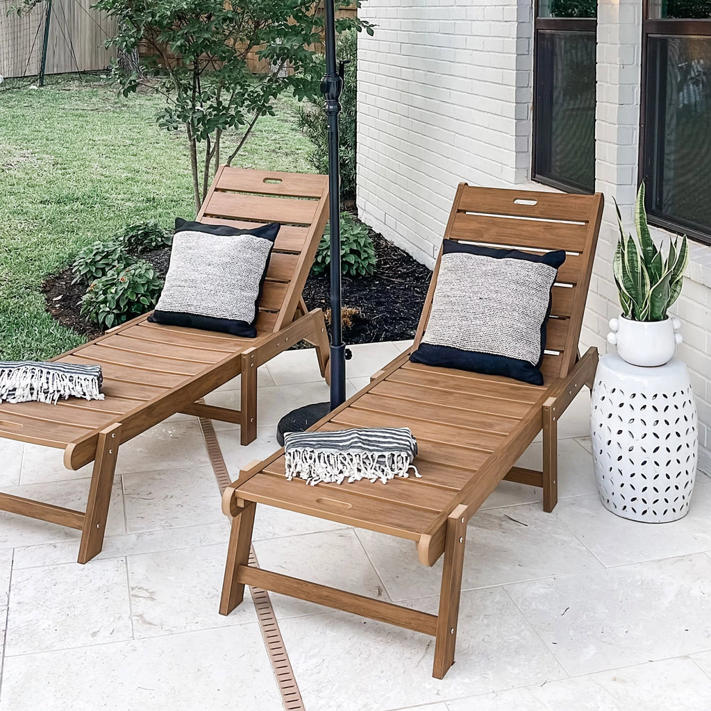 Brown Weather Resistant Poly Resin Chaise Lounge Chair with Wheel C122